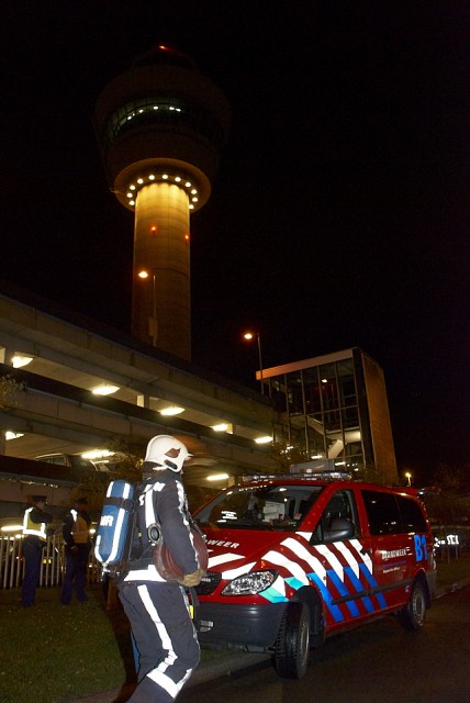 2011/271a/GB 20111215 004 STPI Schiphol toren.jpg